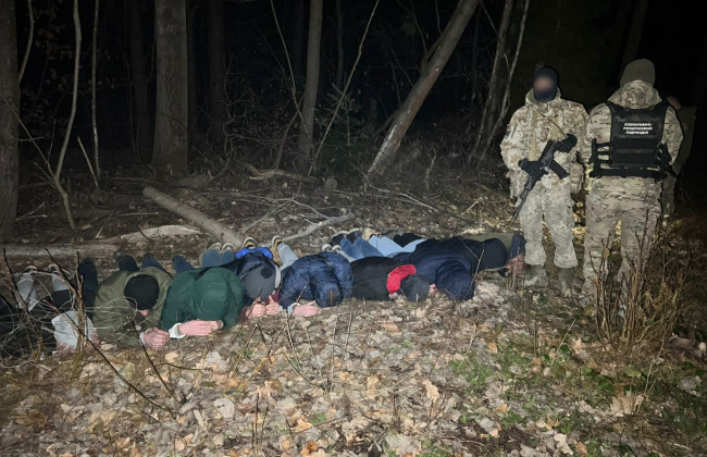 На Буковине задержали 10 мужчин, которые пробирались в Румынию