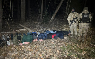 На Буковині затримали 10 чоловіків, які пробиралися до Румунії