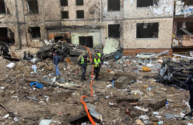 У Києві кількість жертв російської ракетної атаки 2 січня знову зросла