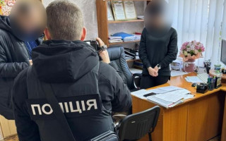 «Відкати» за проведення ремонту укриттів в закладах освіти: в Кривому Розі викрили посадовицю райради