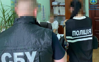 $1 300 за зняття арешту з коштів боржника: судитимуть посадовицю державної виконавчої служби
