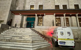 У Туреччині чоловік з ножем влаштував напад в мечеті: двоє поранених