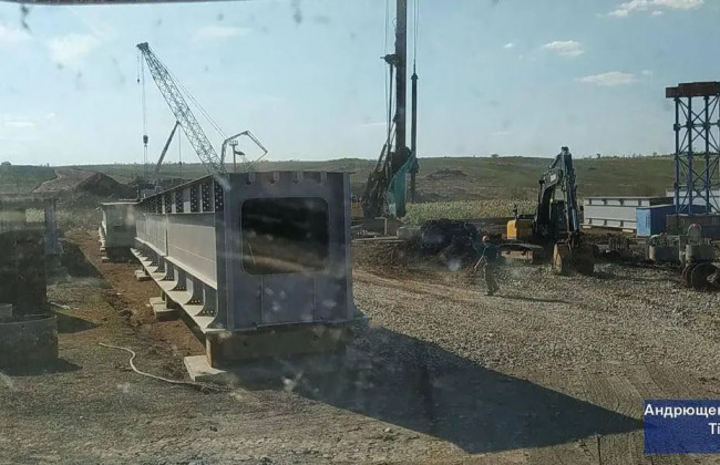 ВСУ «пошутили» над оккупантами, дождавшись, пока те построят стратегический мост, а потом уничтожили его, – СМИ