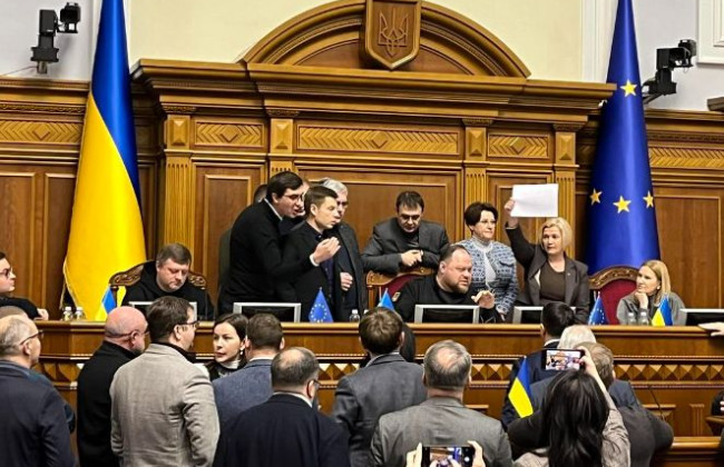 Руслан Стефанчук объяснил, почему Верховная Рада не стала увольнять Марьяну Безуглу