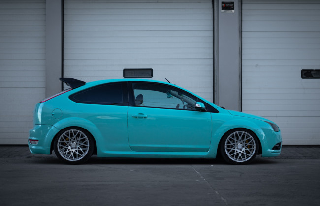 В 2023 году украинцы ввезли из-за границы более 214 тысяч подержанных легковушек