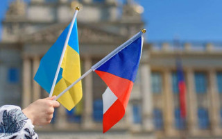 Українці в Чехії можуть онлайн подати заяву на продовження захисту: список документів
