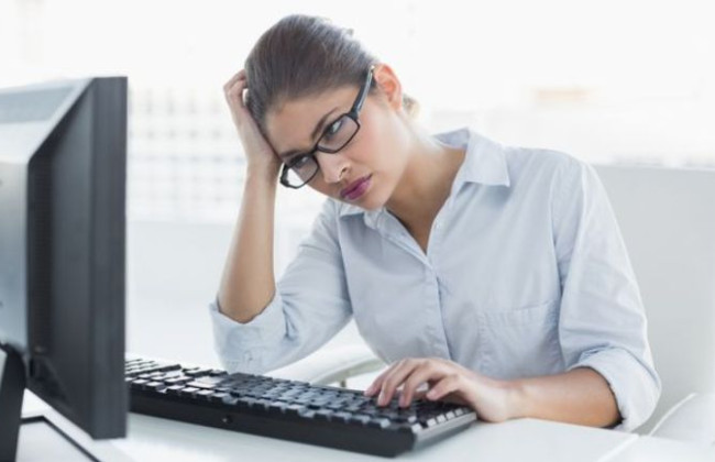 Физлицо осуществляет независимую профессиональную деятельность и не платит ЕСВ: в налоговой указали на ответственность