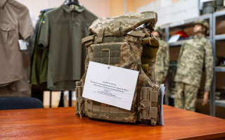 Міноборони затвердило другий зразок бронежилету для військовослужбовиць – як він виглядає
