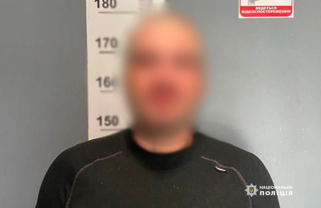 В Киеве мужчина поджег дверь бывшей, которая начала встречаться с другим