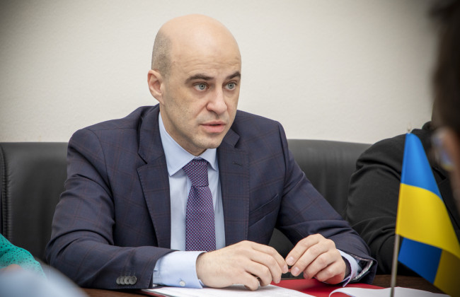 В постановлении Кабмина об оплате труда госслужащих отсутствуют должности работников судебной системы, - руководитель ГСА Максим Пампура