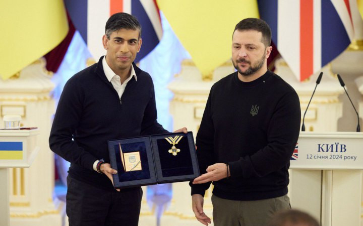 Зеленский наградил орденом Свободы Сунака
