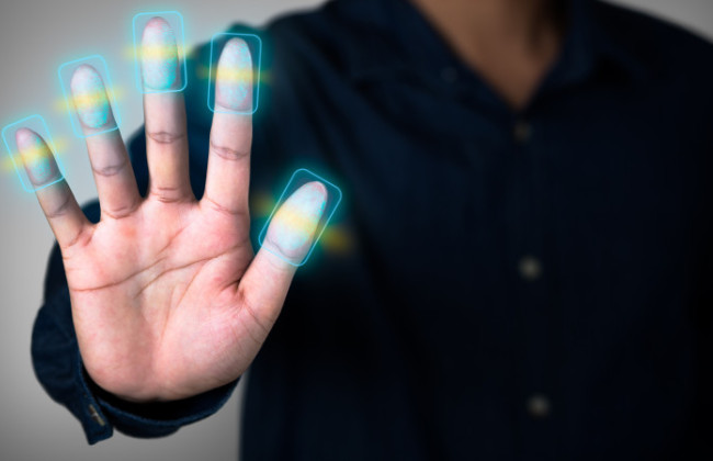 Искусственный интеллект обнаружил совпадения в отпечатках разных пальцев человека: раньше считалось, что каждый – уникальный