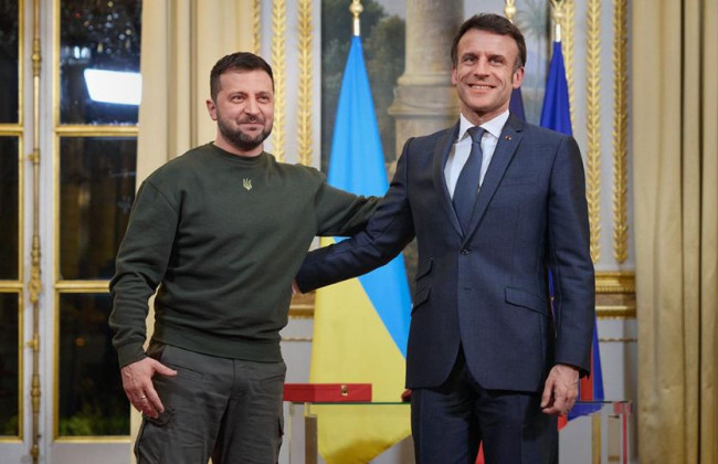 Эммануэль Макрон приедет в Украину: обещает гарантии безопасности и десятки ракет Scalp