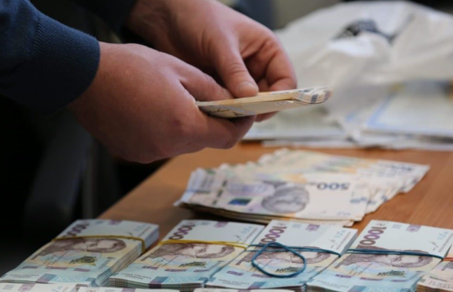 Следствие поведения стороны обвинения, которое своими действиями значительно усложнило исследование важных доказательств судом, должно толковаться в пользу защиты, чтобы не поощрять обвинение к использованию таких приемов, - ВС