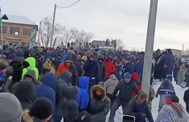 В российской Башкирии начались протесты из-за приговора активисту, который призывал местных не ехать на войну, видео