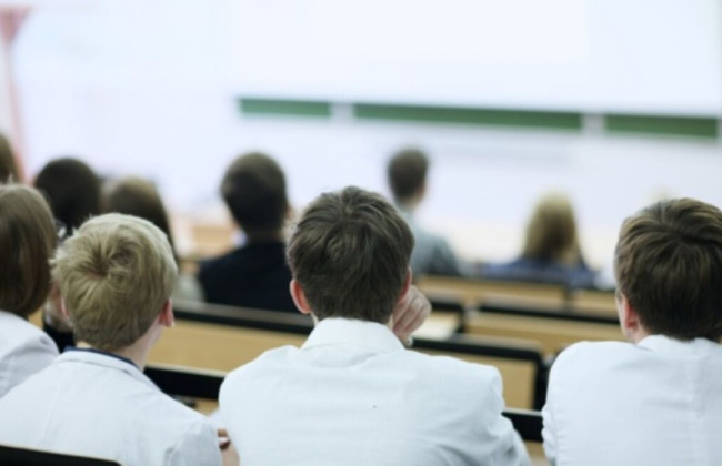 В высших учебных заведениях Украины хотят ввести обязательную военную подготовку