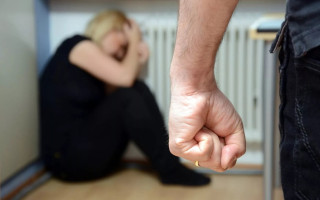 Не усвідомлював своїх дій, «бо п’є ліки»: на Хмельниччині обвинувачений у вбивстві матері просив пом'якшити покарання