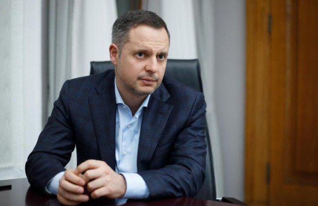 В офисе Президента заявили, что Украина работает над открытием аэропортов в Киеве и Львове