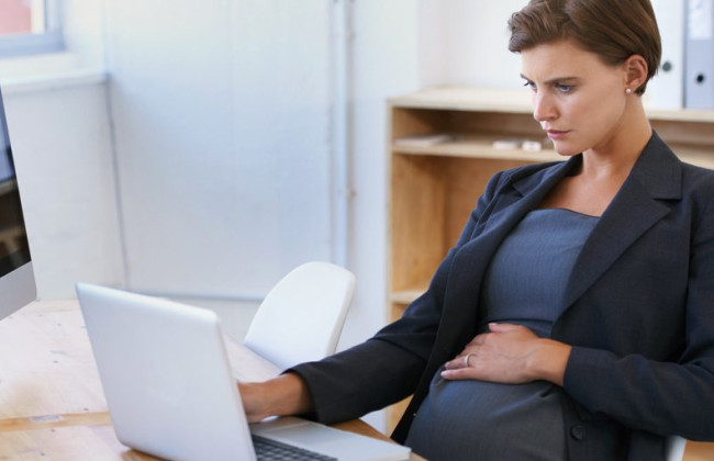 В Гоструда напомнили особенности отпусков для беременных женщин и работников с детьми