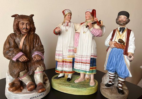 В Киеве таможенники помешали вывезти за границу редкие скульптуры 19-20 веков