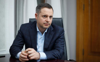 В Офісі Президента заявили, що Україна працює над відкриттям аеропортів у Києві та Львові