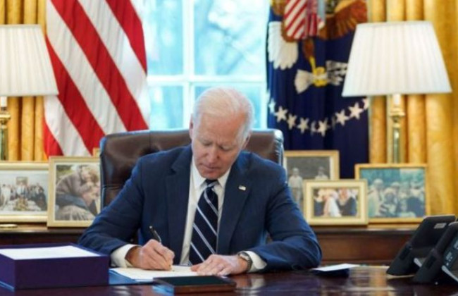Снова отсрочил шатдаун: Джо Байден подписал временный бюджет США