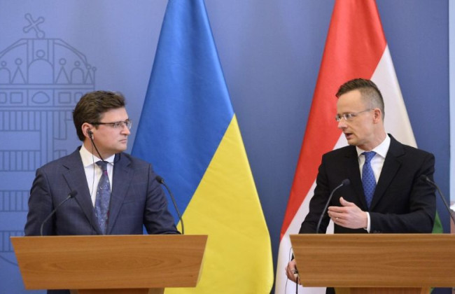 Дмитрий Кулеба и Андрей Ермак проведут встречу с главой МИД Венгрии Сиярто: что будут обсуждать