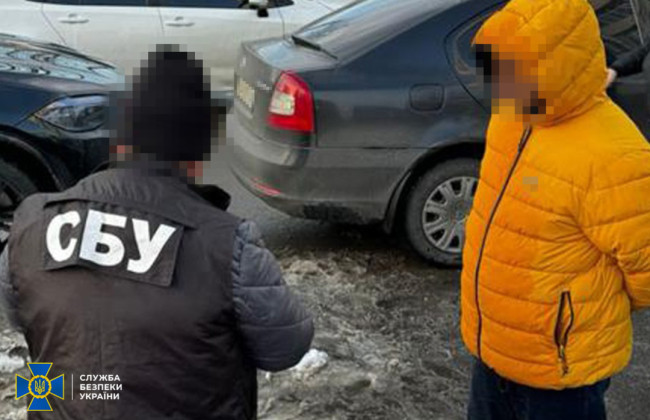 Разворовывали госсредства на оборонных заказах: СБУ задержала полковника ВСУ и предпринимателя