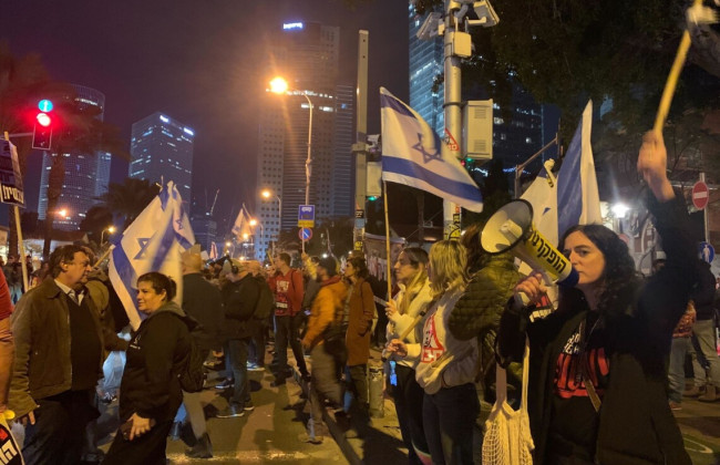 В Израиле прошли массовые протесты: митингующие требуют отставки премьера Нетаньяху, прекращения войны и возвращения заложников