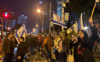В Израиле прошли массовые протесты: митингующие требуют отставки премьера Нетаньяху, прекращения войны и возвращения заложников