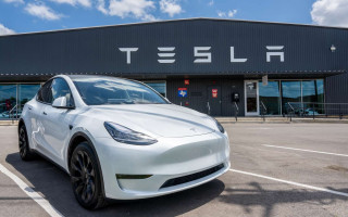 Украинцы массово пересели в автомобили Tesla
