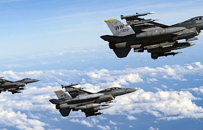 Українські пілоти вже літають на винищувачах F-16, – Ігнат