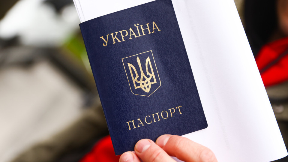 Владимир Зеленский в законопроекте о множественном гражданстве предложил пересмотреть основания утраты гражданства Украины
