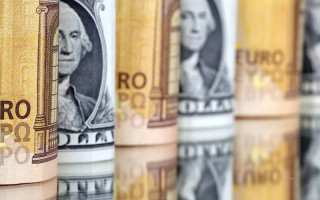 Валюта продовжує дешевшати – актуальний курс в обмінниках