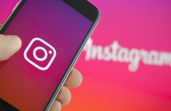 Instagram будет ночью посылать подросткам сообщения о том, что пора спать
