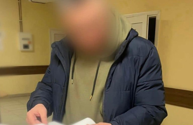 Подрабатывал документы и присвоил деньги общины: в Киевской области сообщили о подозрении злоумышленнику