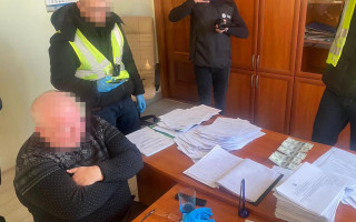 Посадовця Держпродспоживслужби підозрюють у хабарництві в розмірі $500 за експертизу червоної ікри
