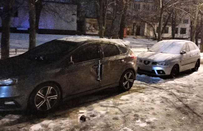 В Киеве водитель повредил сразу 6 припаркованных автомобилей