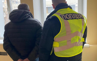 Посадовця Національної академії наук підозрюють в отриманні 72 тисяч гривень хабаря за оренду приміщення