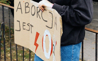 В Польше планируют ввести частичную легализацию абортов и либерализацию рынка контрацепции