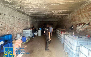 В Одесской области будут судить продавщицу и производителя паленого алкоголя, из-за которых умерли 8 человек
