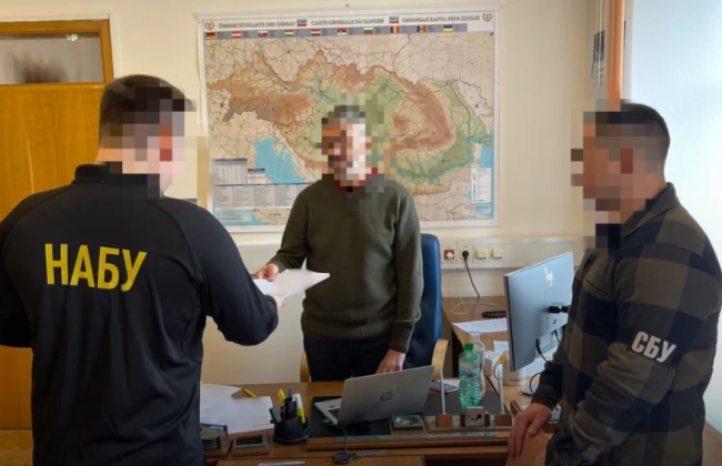 НАБУ и САП разоблачили лиц, завладевших 32 суднами ЧАО «Украинское Дунайское пароходство» и переделавших их в 12 барж