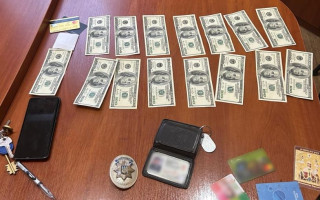 $2 000 за активизацию досудебного расследования: в Сумской области на взятке погорел полицейский