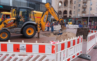 У Києві завершили ремонт тепломережі біля станції метро «Хрещатик», фото