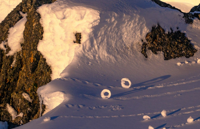Ученые «Академика Вернадского» показали редкое явление со станции — снежные пончики