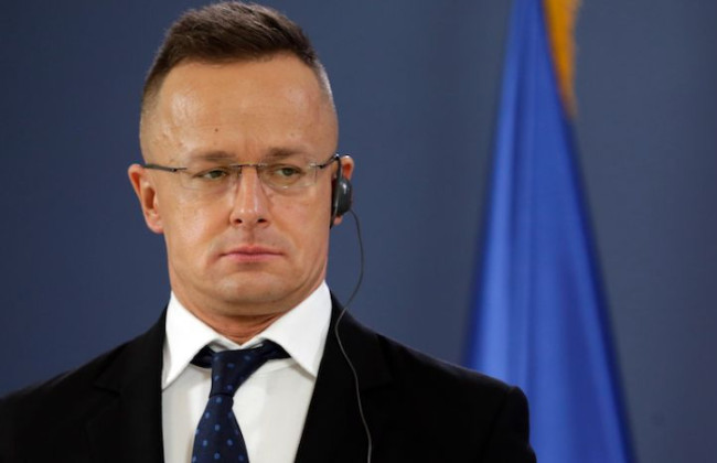 Петер Сийярто заявил, что Венгрия не будет помогать Украине вооружением