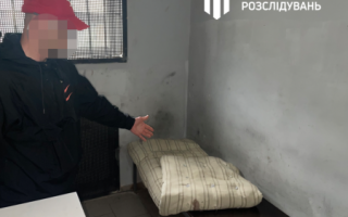 «Нашли» наркотики и держали в подвале: в Киеве правоохранители требовали у иностранца $10 тысяч