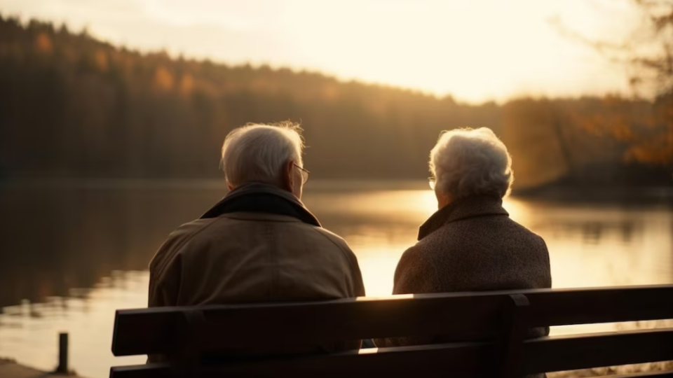 Кто из граждан может претендовать на пенсию за выслугу лет: объяснение