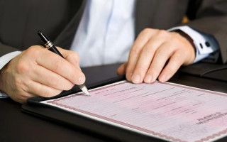 Суд визнав незаконною відмову ДРАЦС у державній реєстрації смерті чоловіка, який помер на тимчасово окупованій території