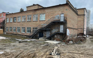 Убыточная реконструкция гимназии в Киеве: сообщено о подозрении руководителю коммунального предприятия